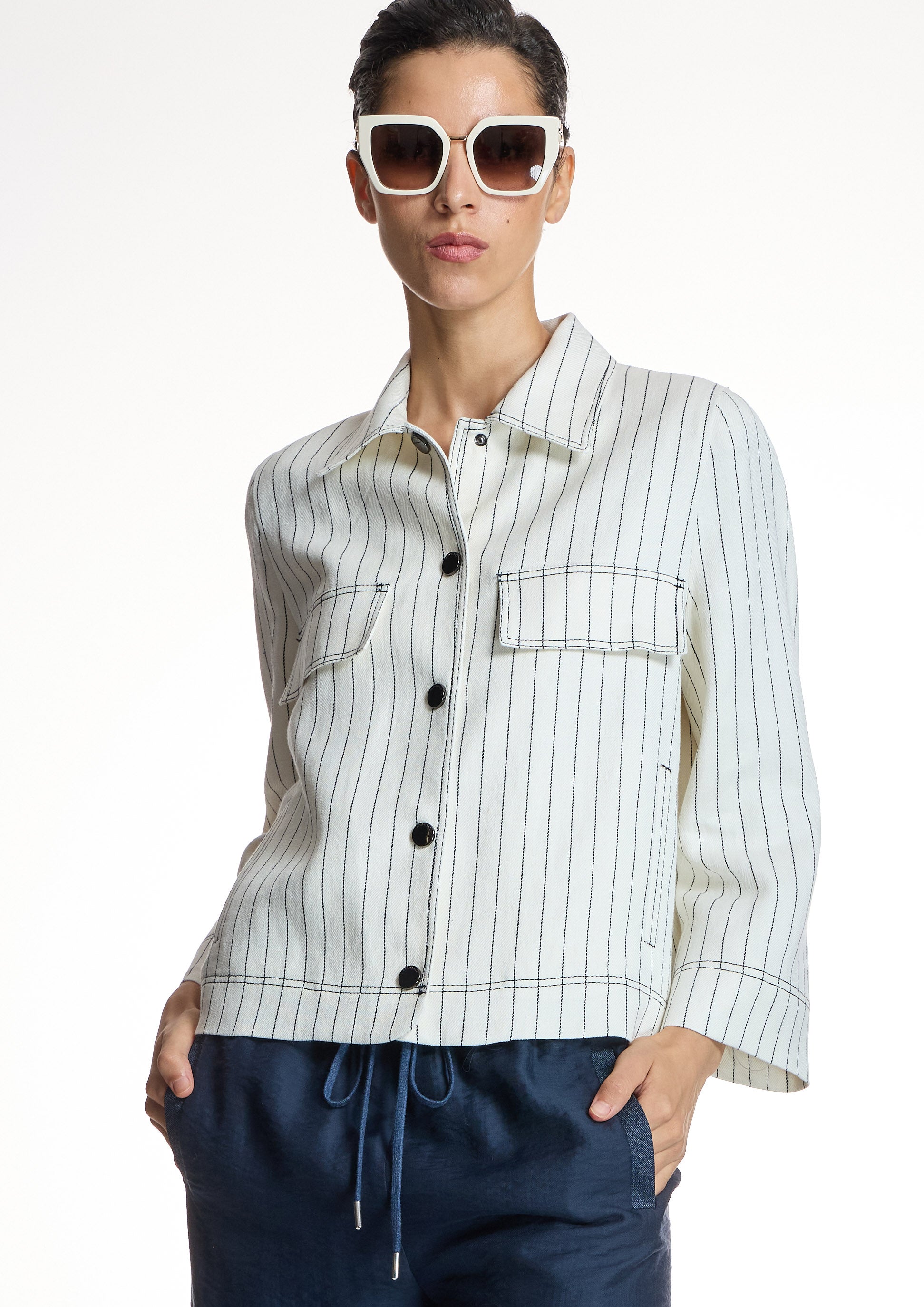 Chaqueta ALBA CONDE cruda raya diplomática