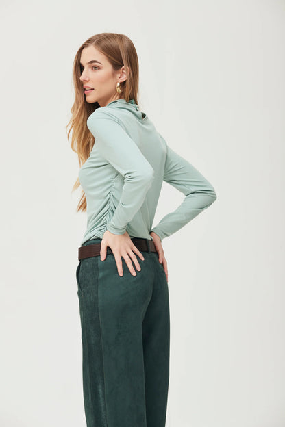 Camiseta OKY punto bambú modelo CUZIA