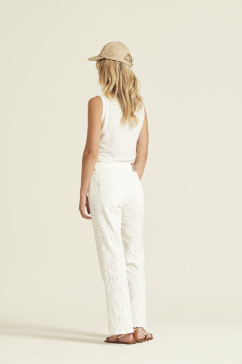 Camiseta OKY modelo ESTIO