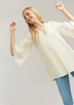 Blusa ALBA CONDE crudo bordado troquelado