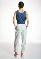 Top ALBA CONDE marino detalle pespuntes