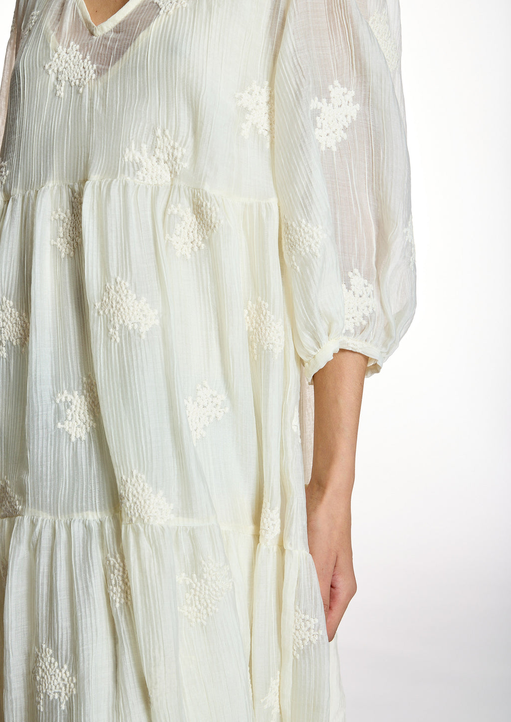 Vestido ALBA CONDE crudo romántico