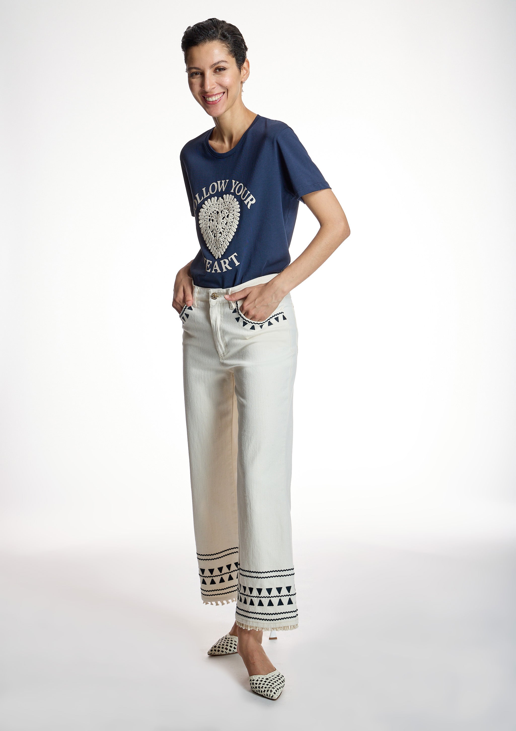 Pantalón ALBA CONDE crudo bordado