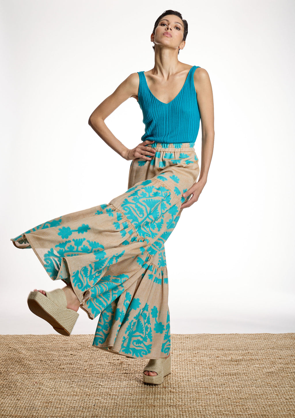 Pantalón ALBA CONDE amplio con dibujo