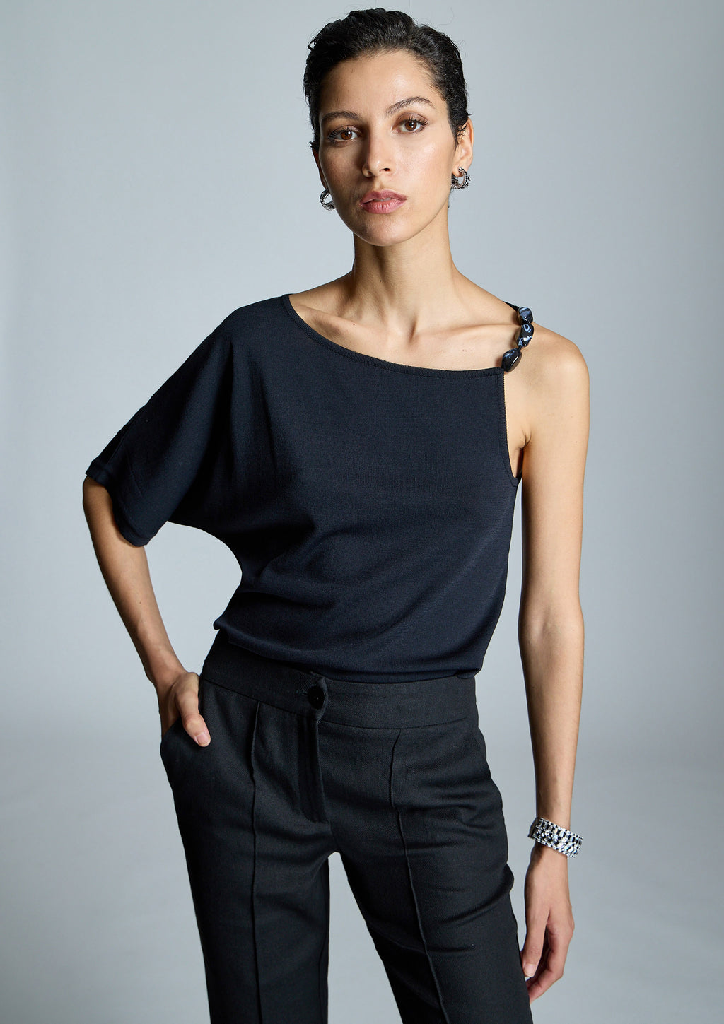 Jersey ALBA CONDE asimétrica color negro