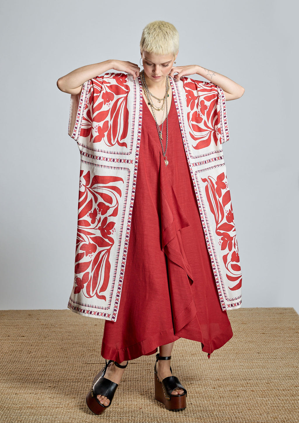 Kimono ALBA CONDE estampado étnico rojo