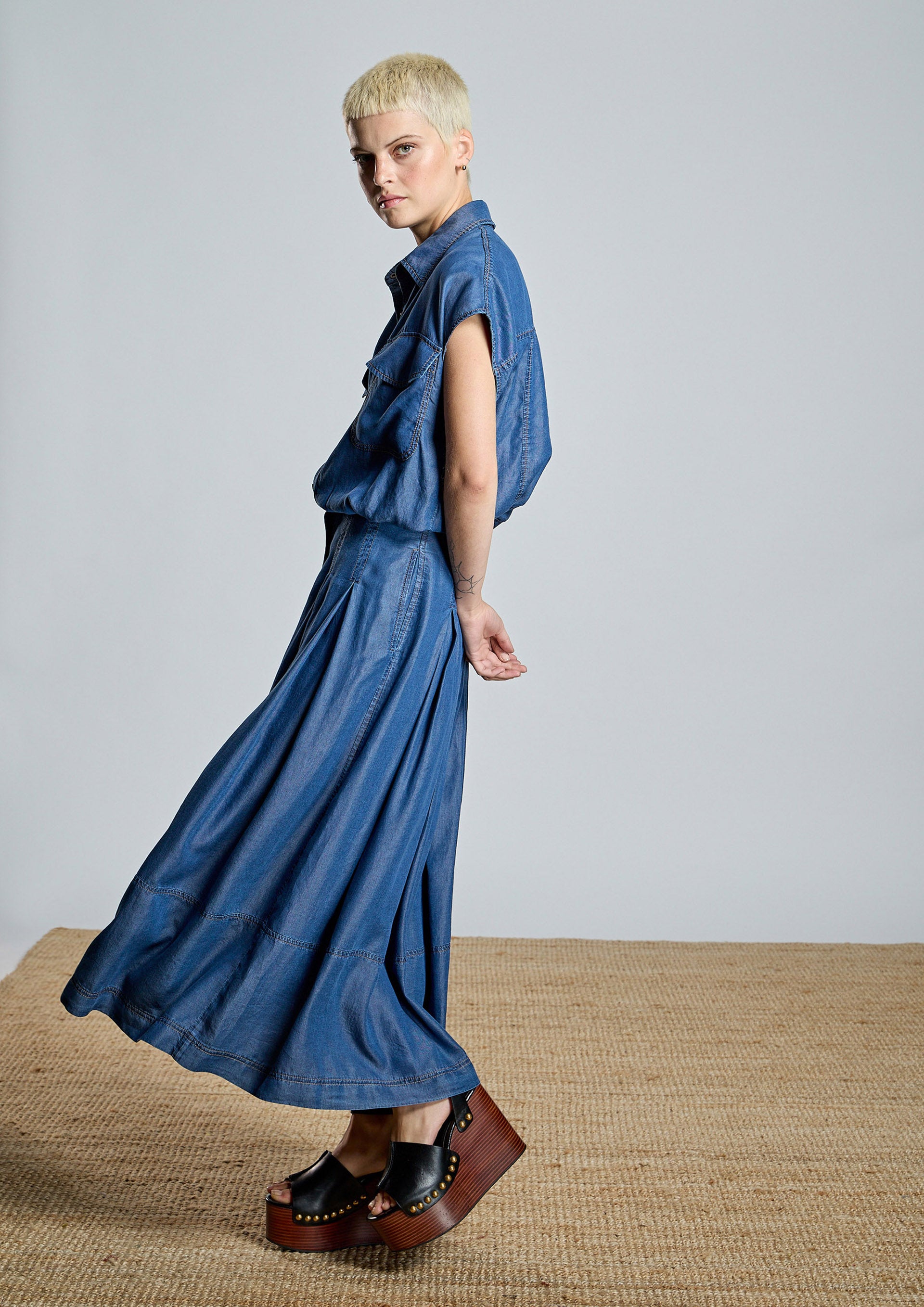 Falda ALBA CONDE de tencel fluida