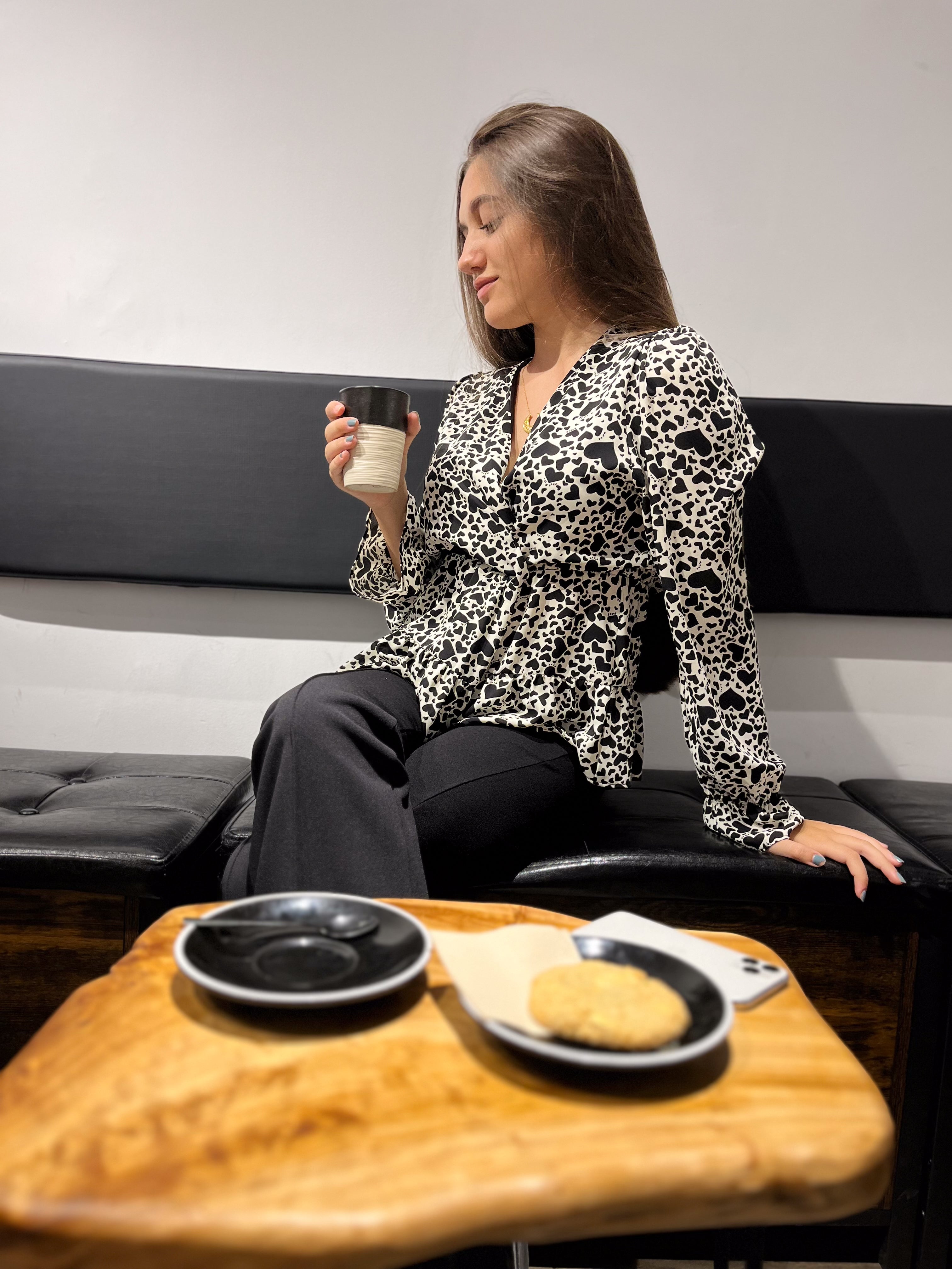 Blusa NO SECRETS cuello pico