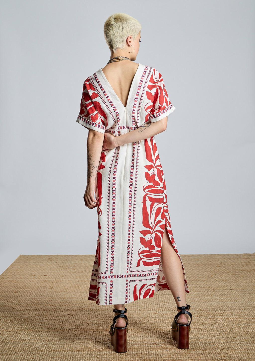 Vestido ALBA CONDE midi estampado étnico rojo