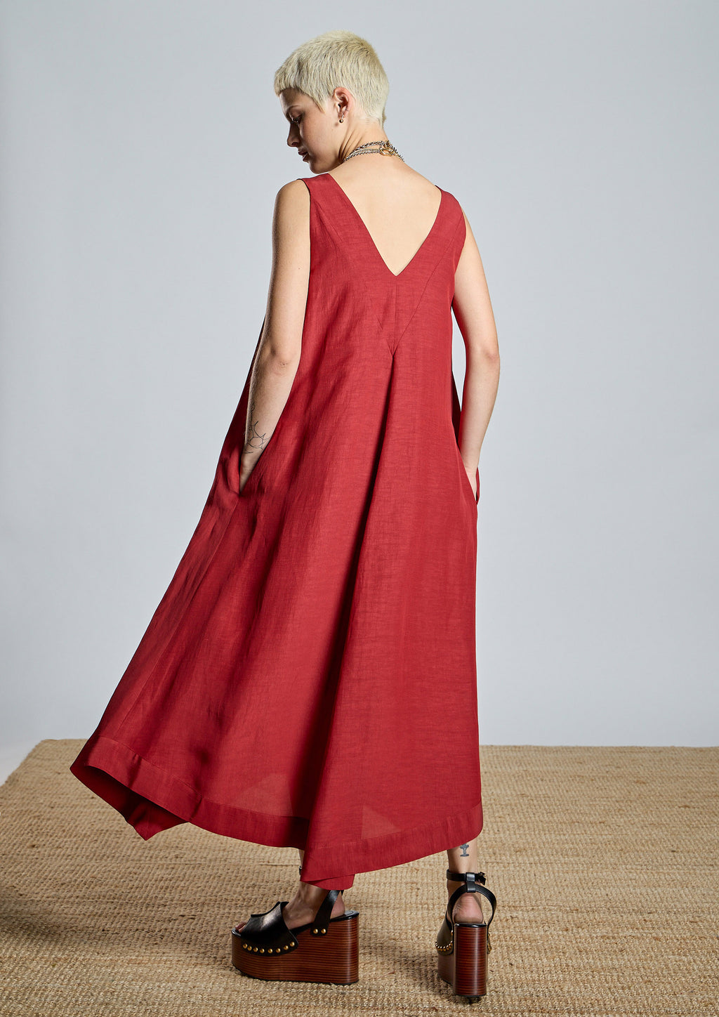 Vestido ALBA CONDE rojo con volante