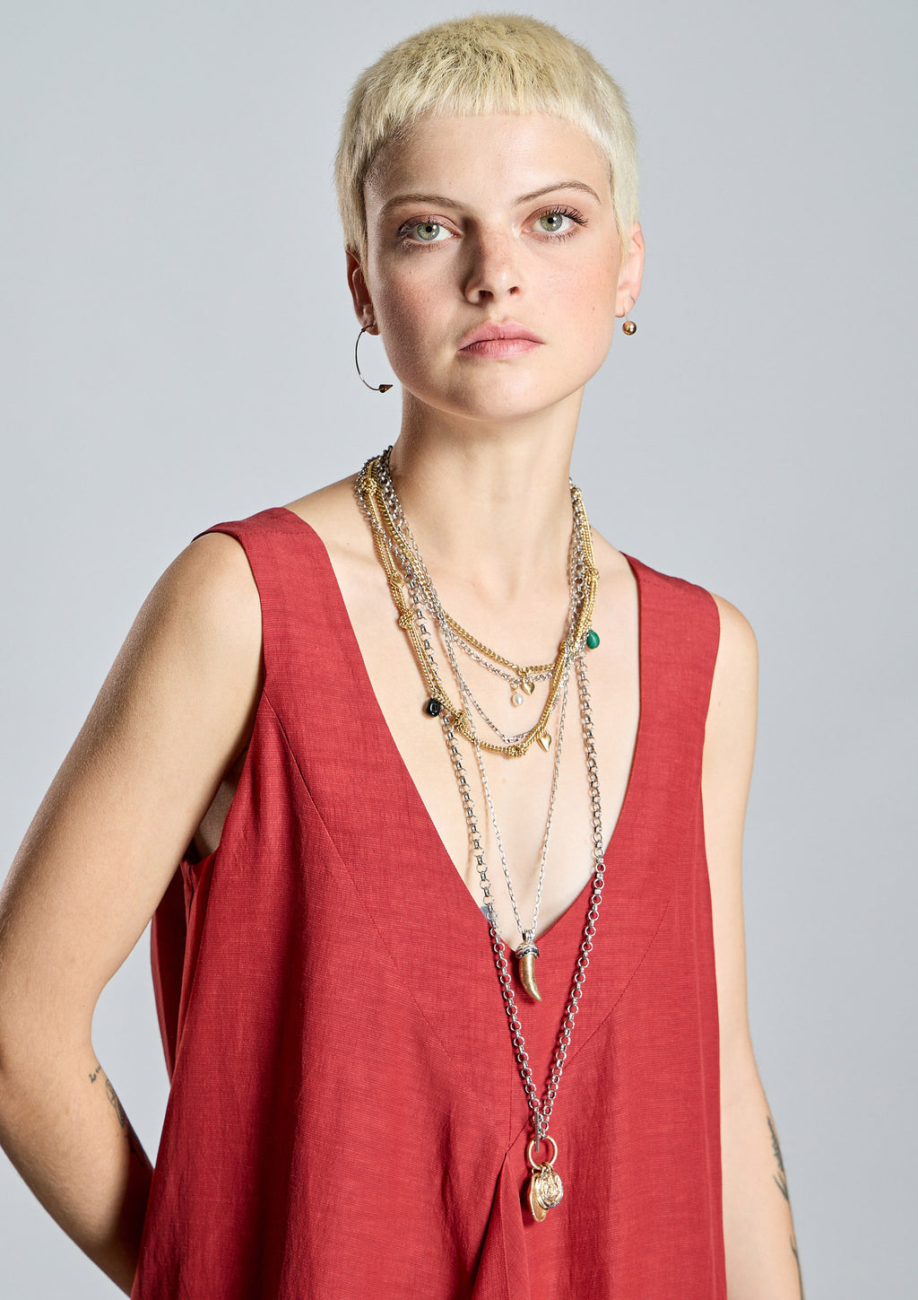 Vestido ALBA CONDE rojo con volante