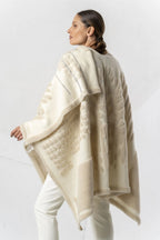 Capa ELISA CAVALETTI de punto beige ligera