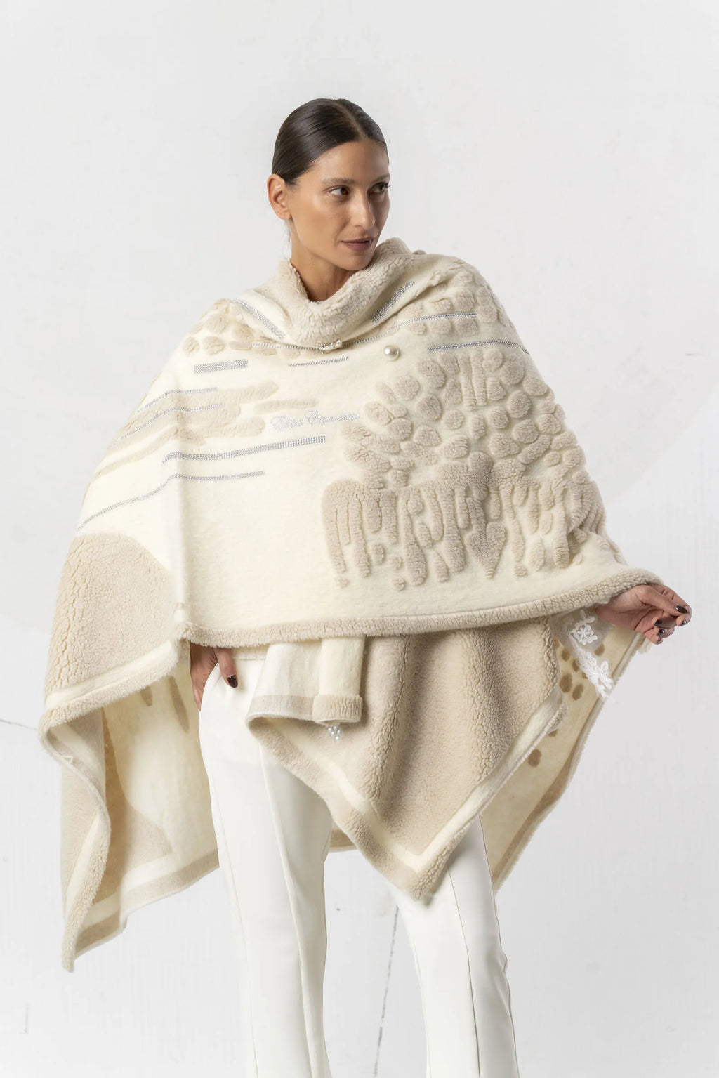 Capa ELISA CAVALETTI de punto beige ligera