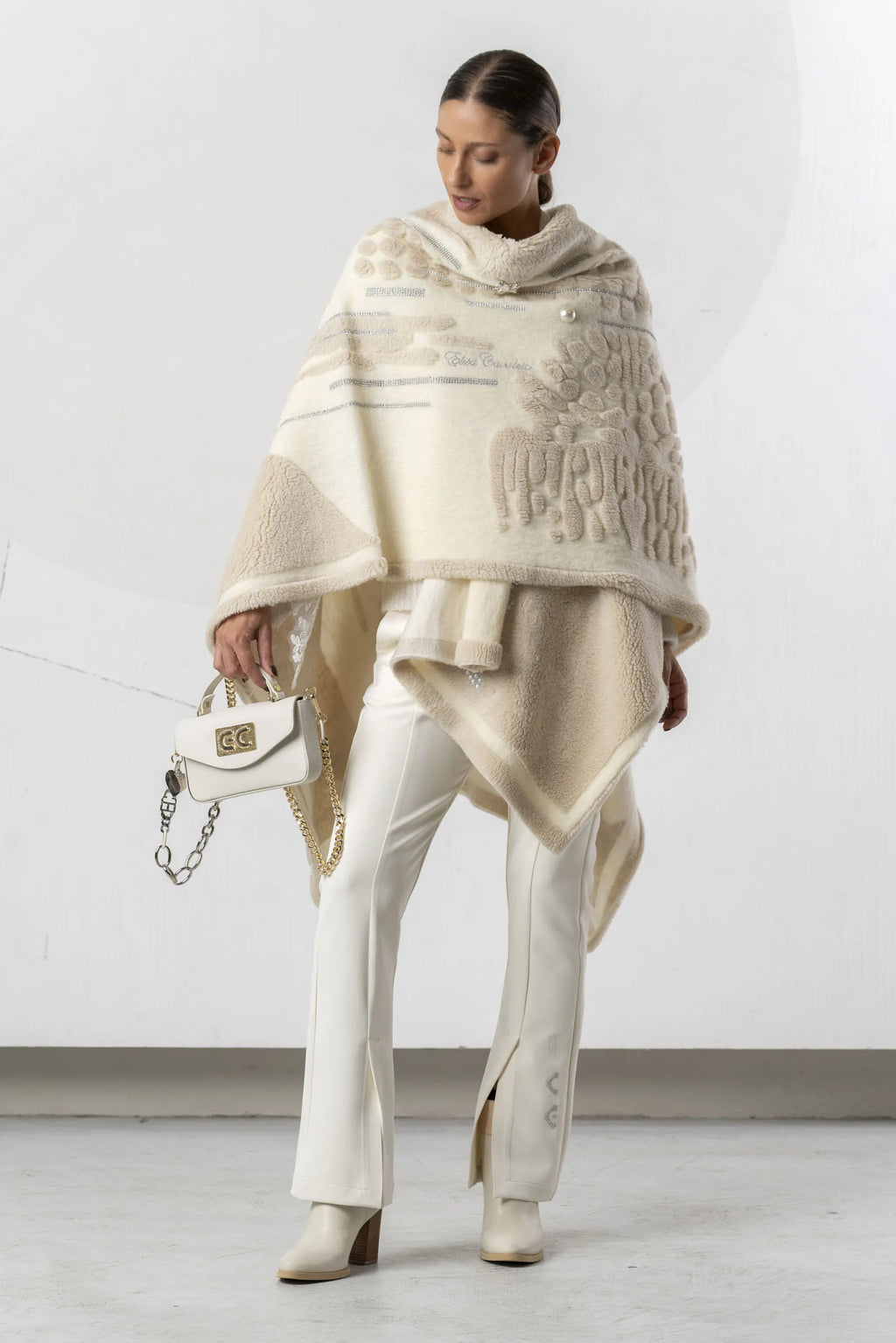 Capa ELISA CAVALETTI de punto beige ligera