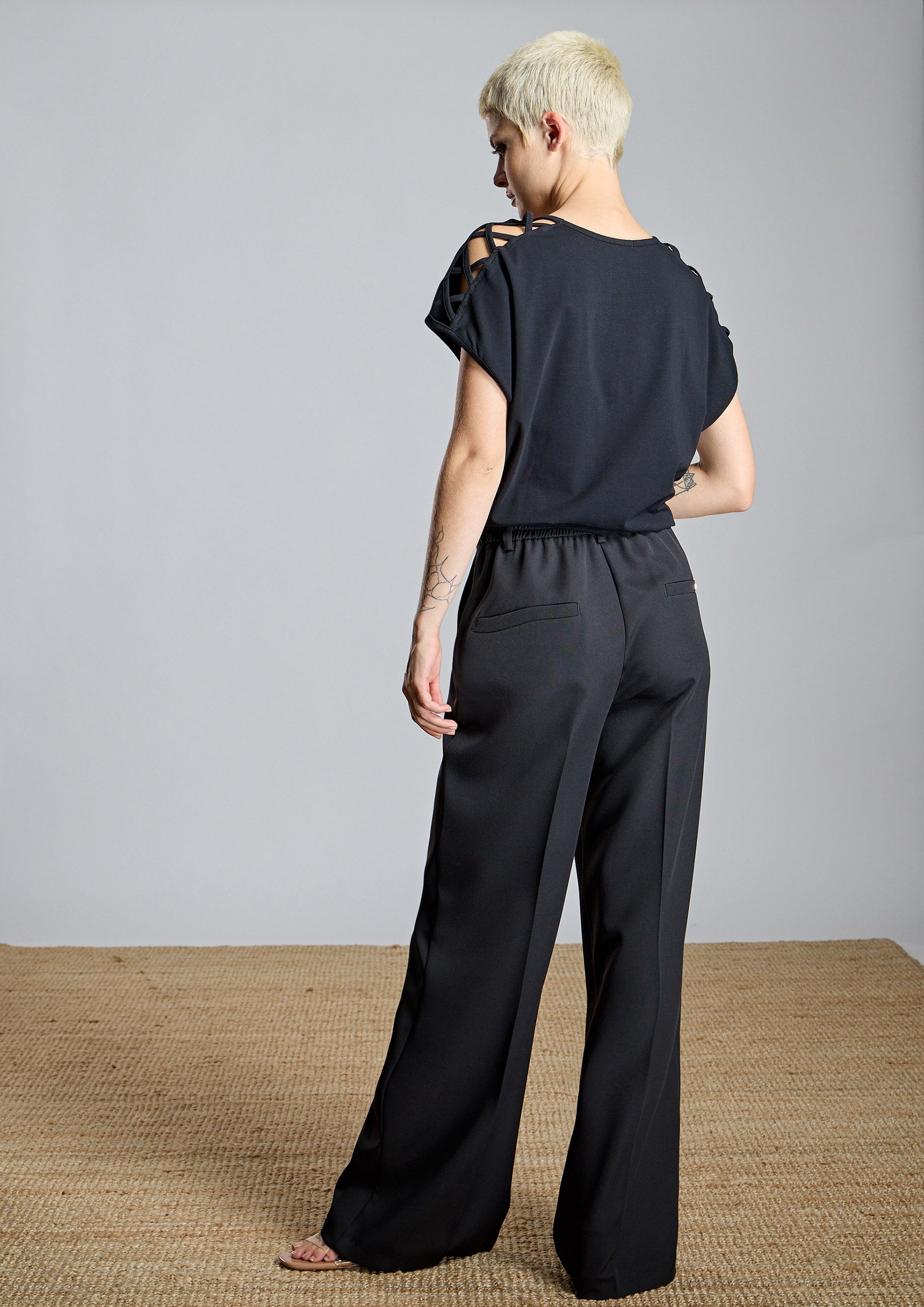 Pantalón ALBA CONDE recto color negro