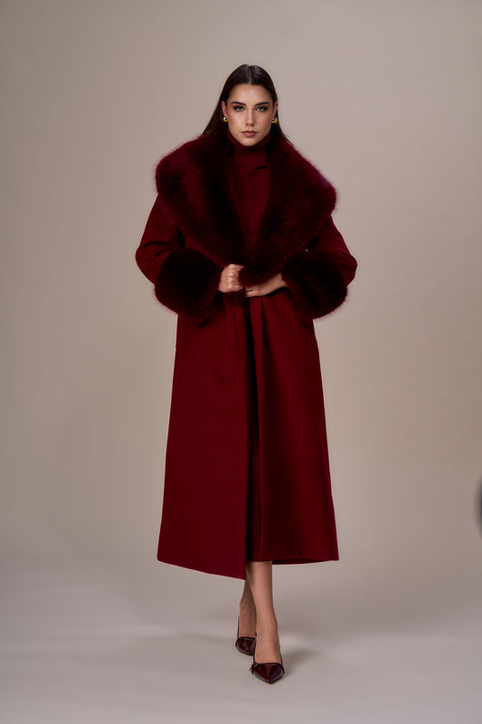 Abrigo NO SECRETS largo color burdeos