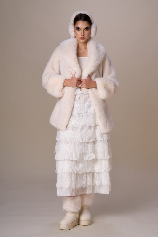 Abrigo NO SECRETS de simil piel crudo