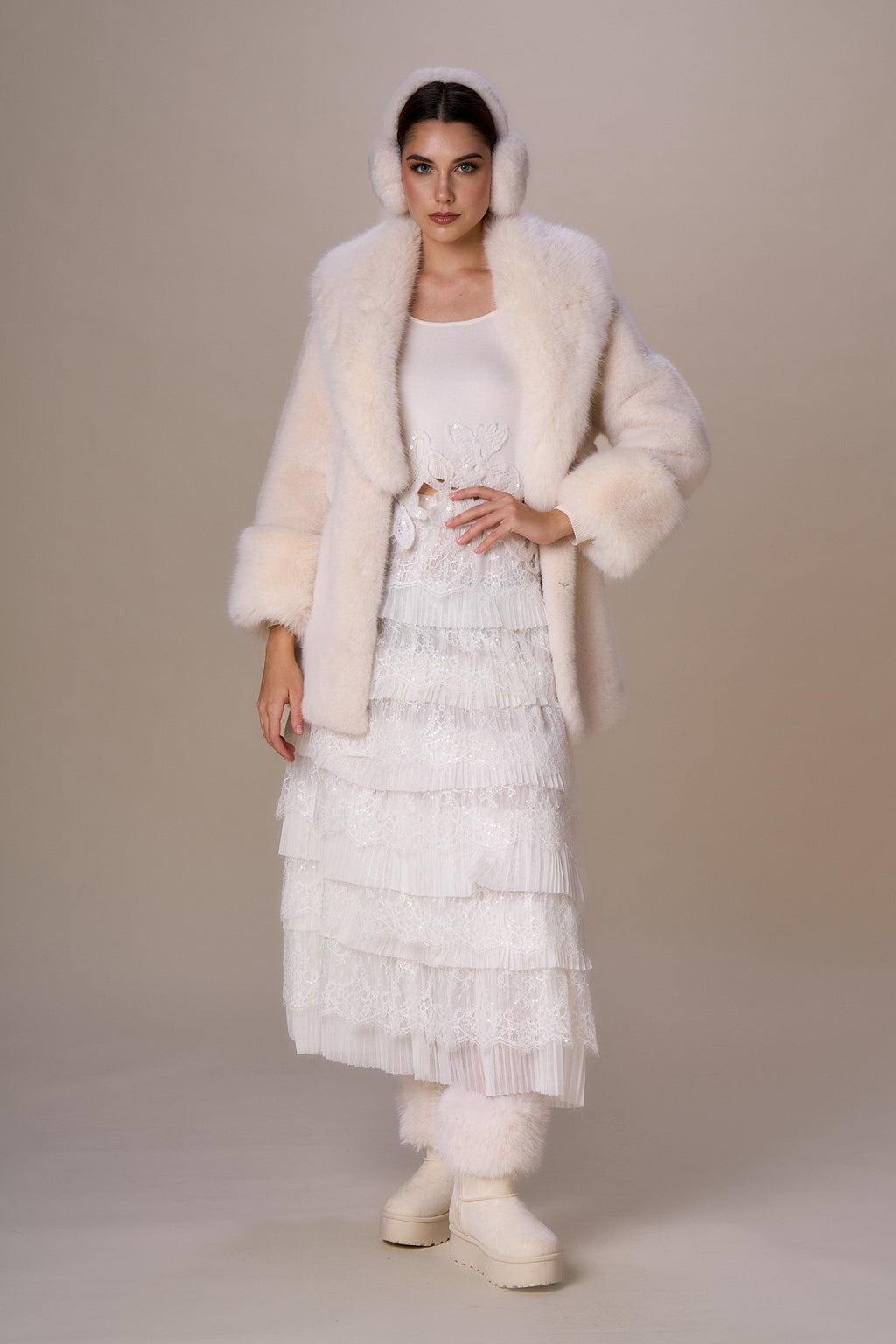 Abrigo NO SECRETS de simil piel crudo