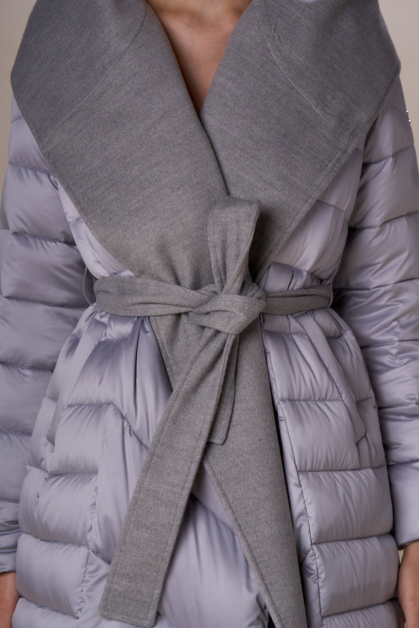 Parka NO SECRETS largo gris plata