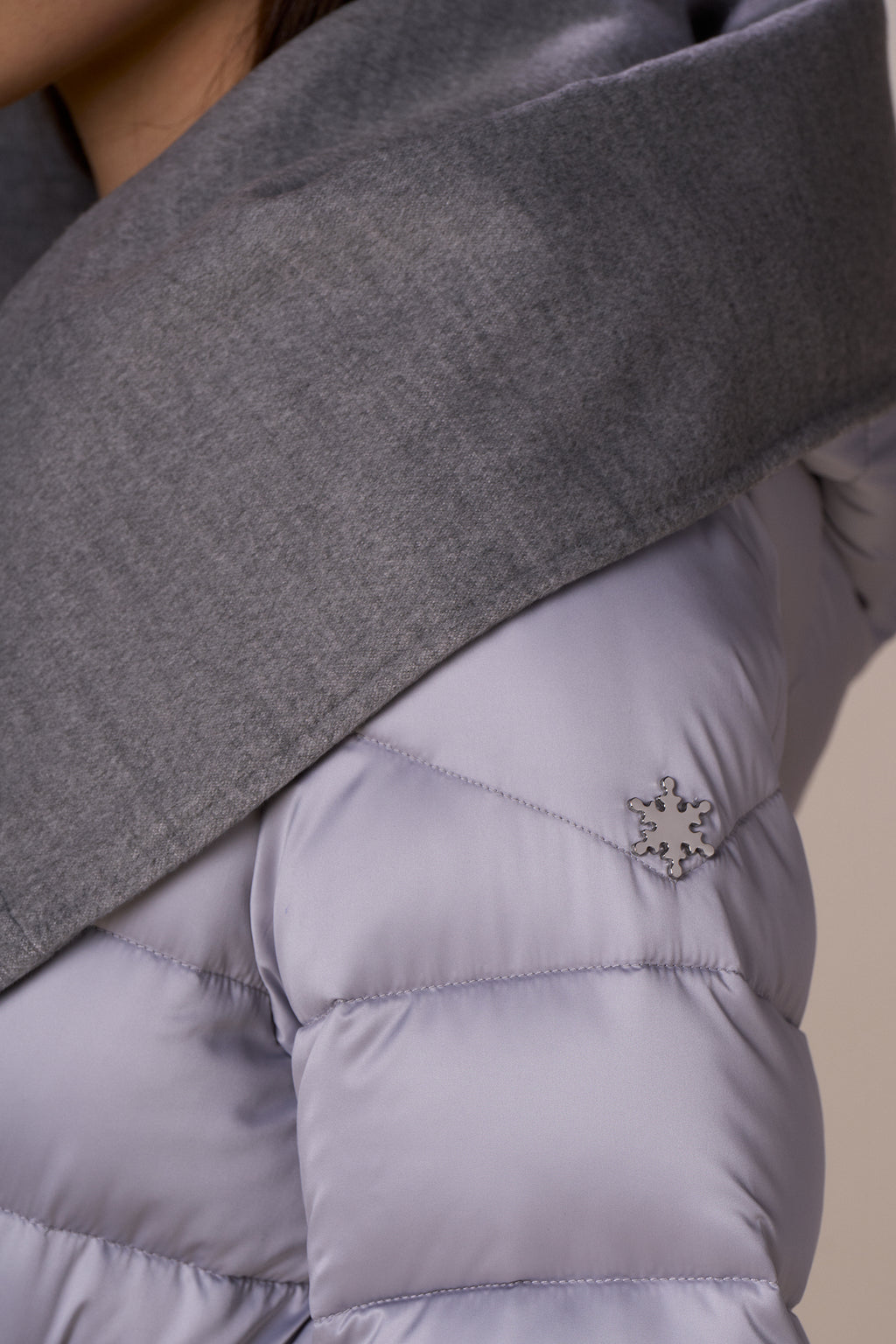 Parka NO SECRETS largo gris plata