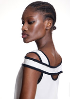 Camiseta ALBA CONDE de punto asimétrica