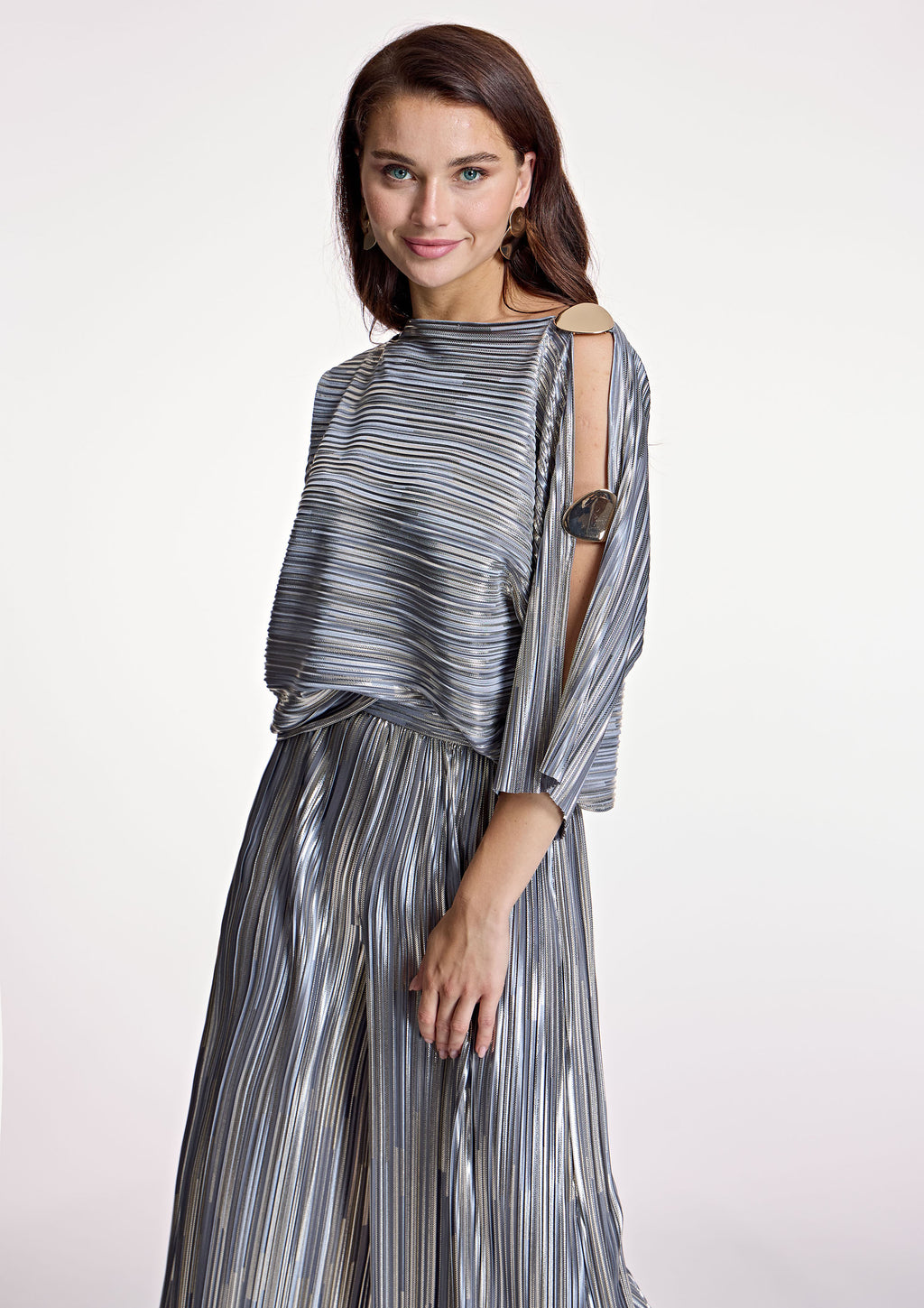 Blusa ALBA CONDE fluida plateada