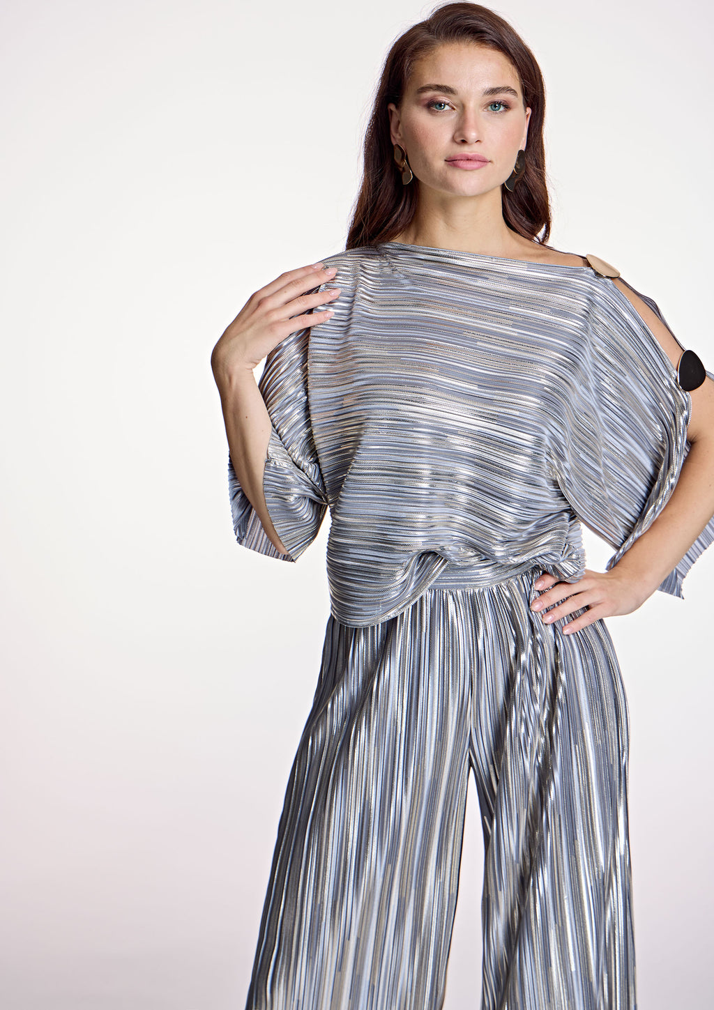 Blusa ALBA CONDE fluida plateada