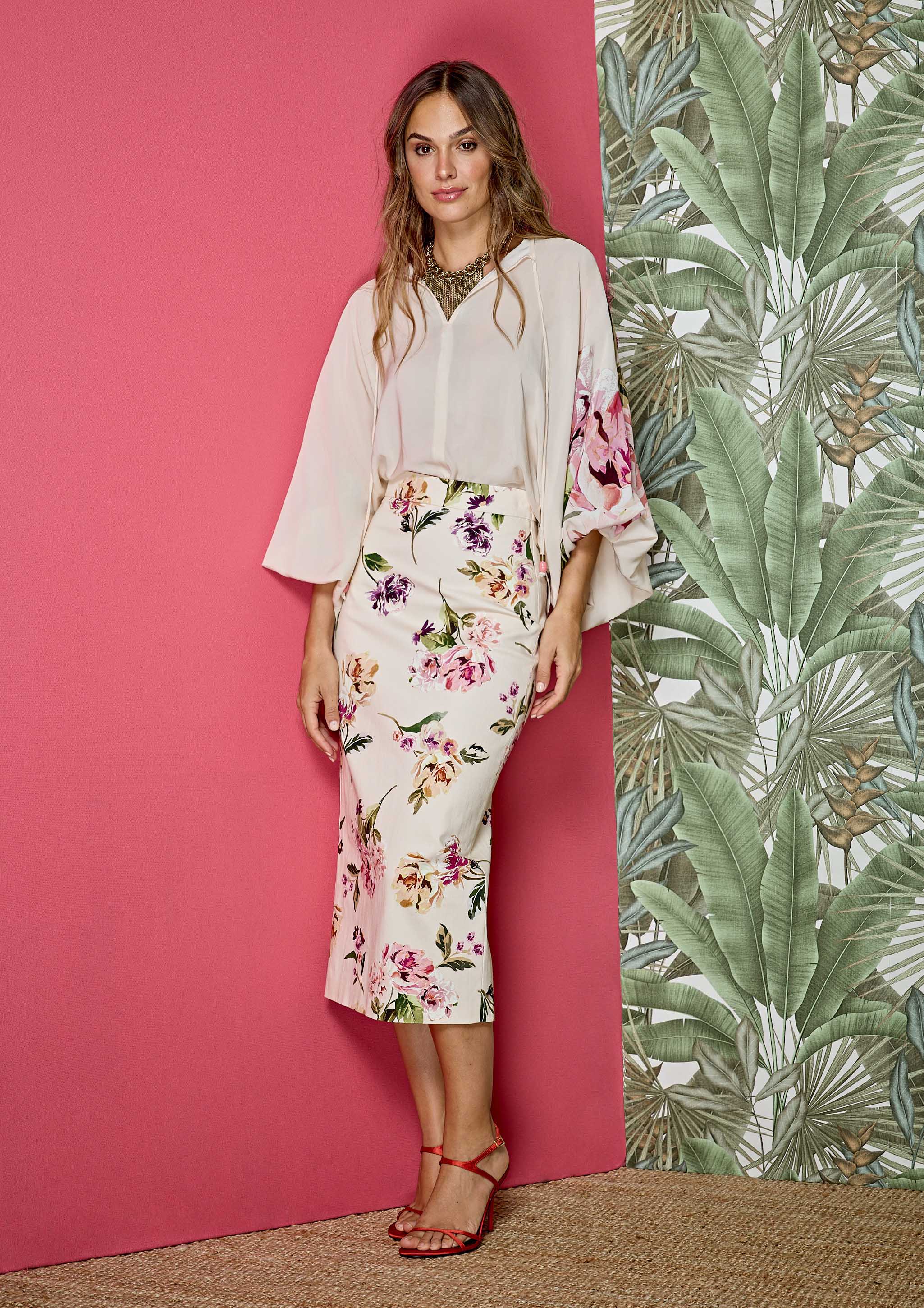Blusa ALBA CONDE invitada estampado floral