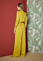 Blusa ALBA CONDE satinada color mostaza