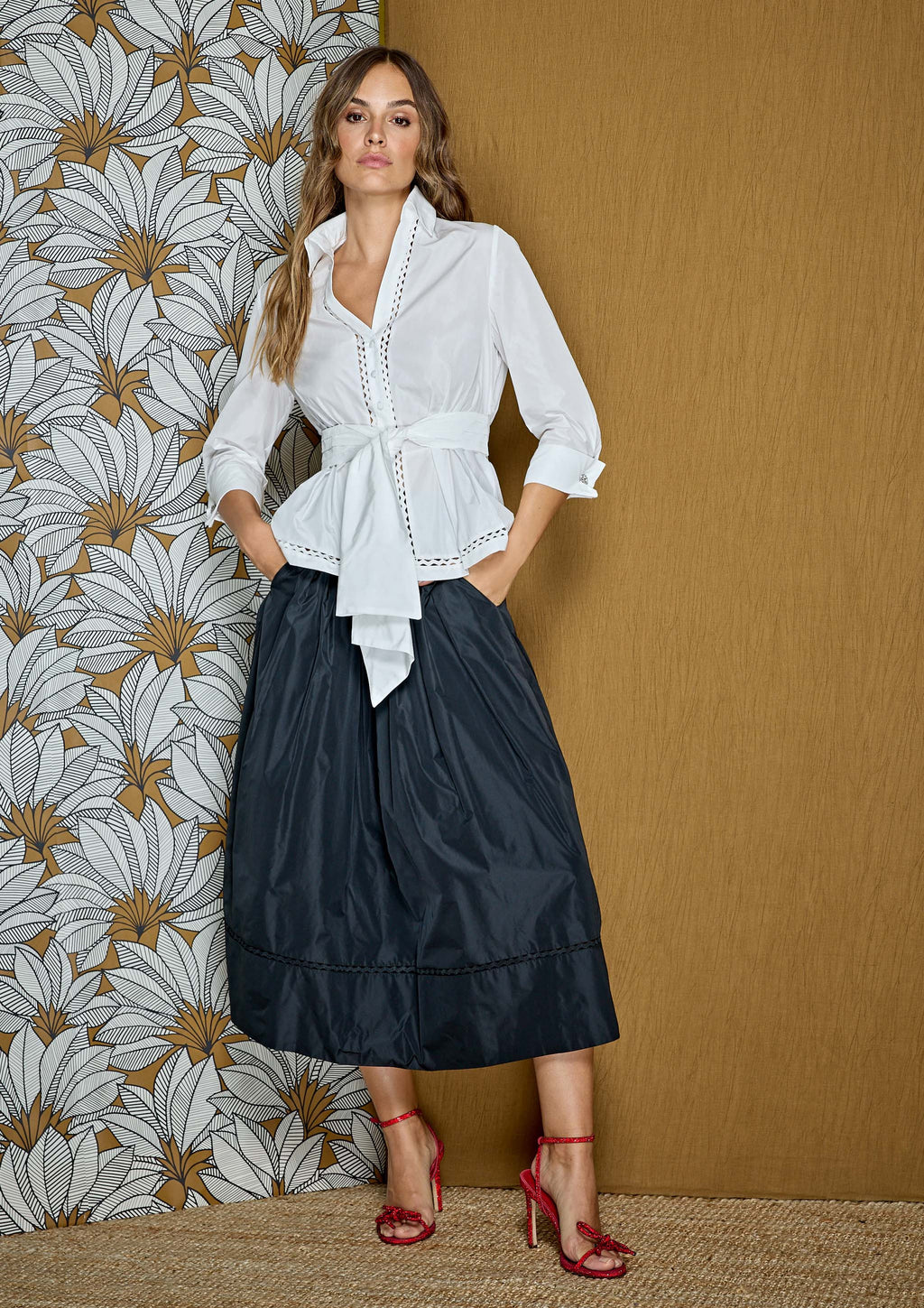 Blusa ALBA CONDE blanca con lazada