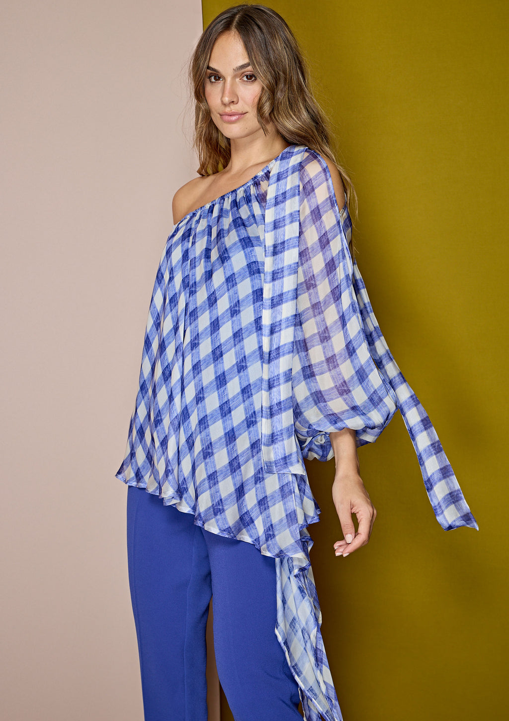 Blusa ALBA CONDE de gasa estampado cuadros