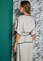 Blusa ALBA CONDE satén detalles a contraste