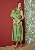 Vestido ALBA CONDE satinado color oliva