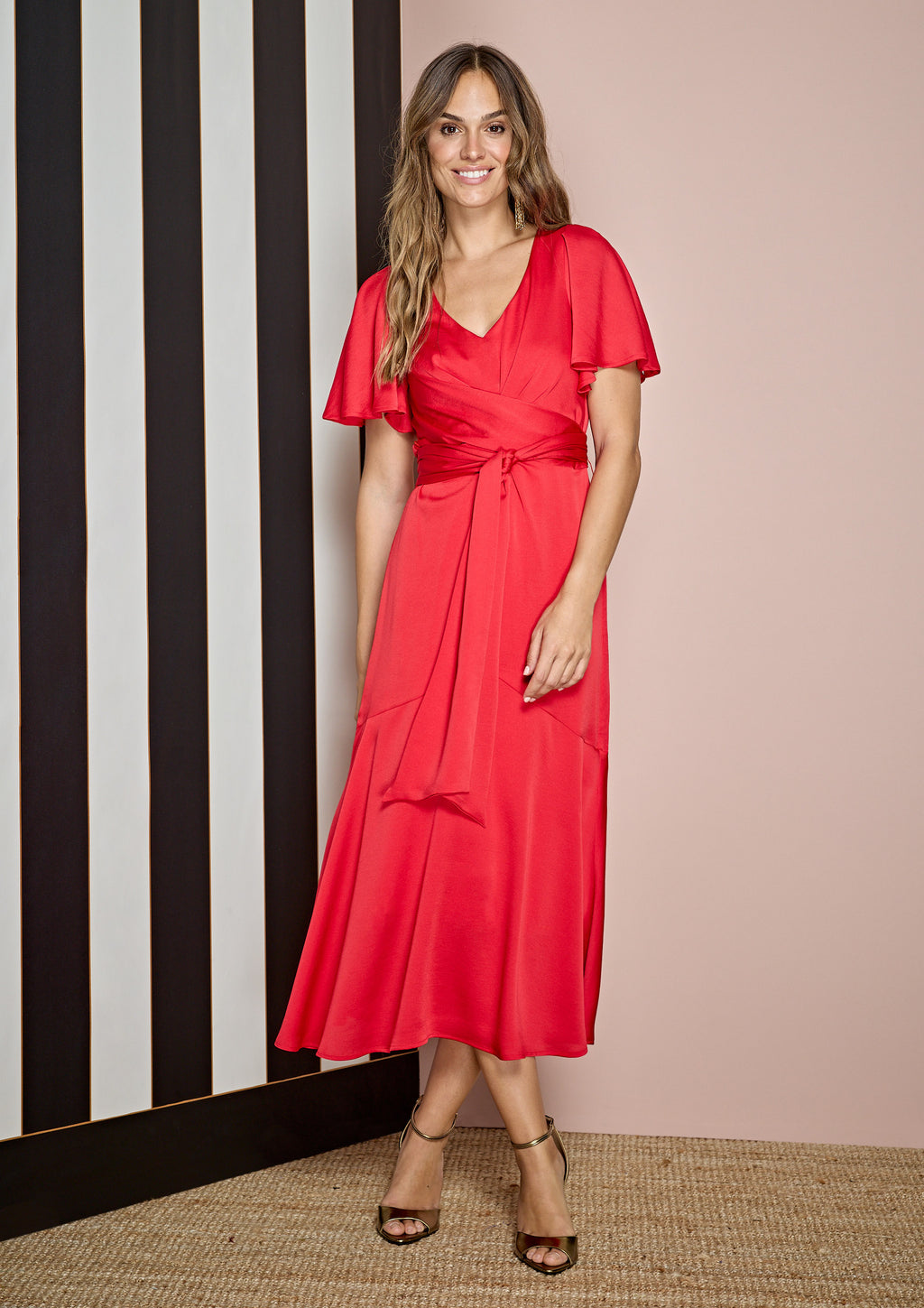 Vestido ALBA CONDE midi color coral