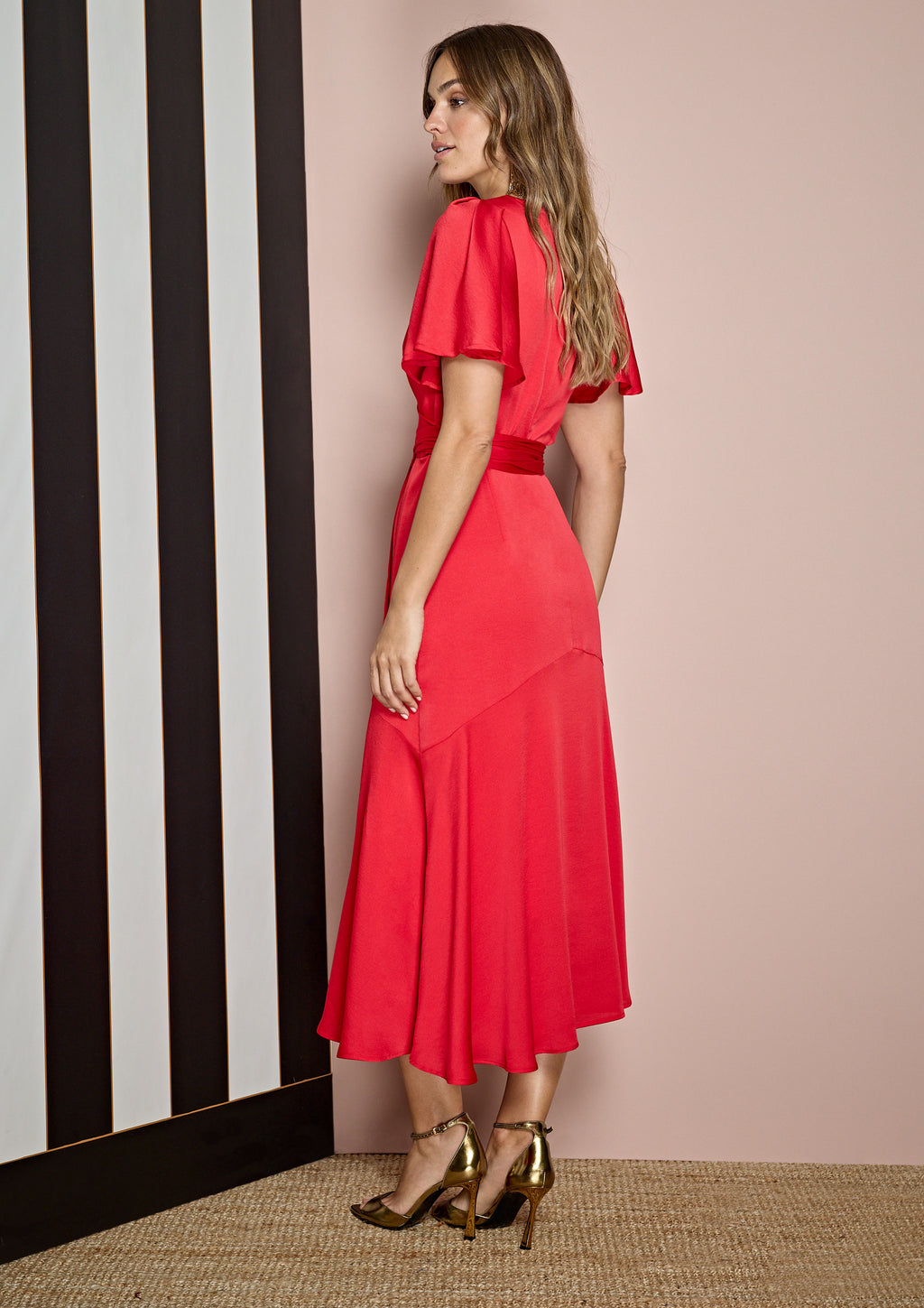 Vestido ALBA CONDE midi color coral