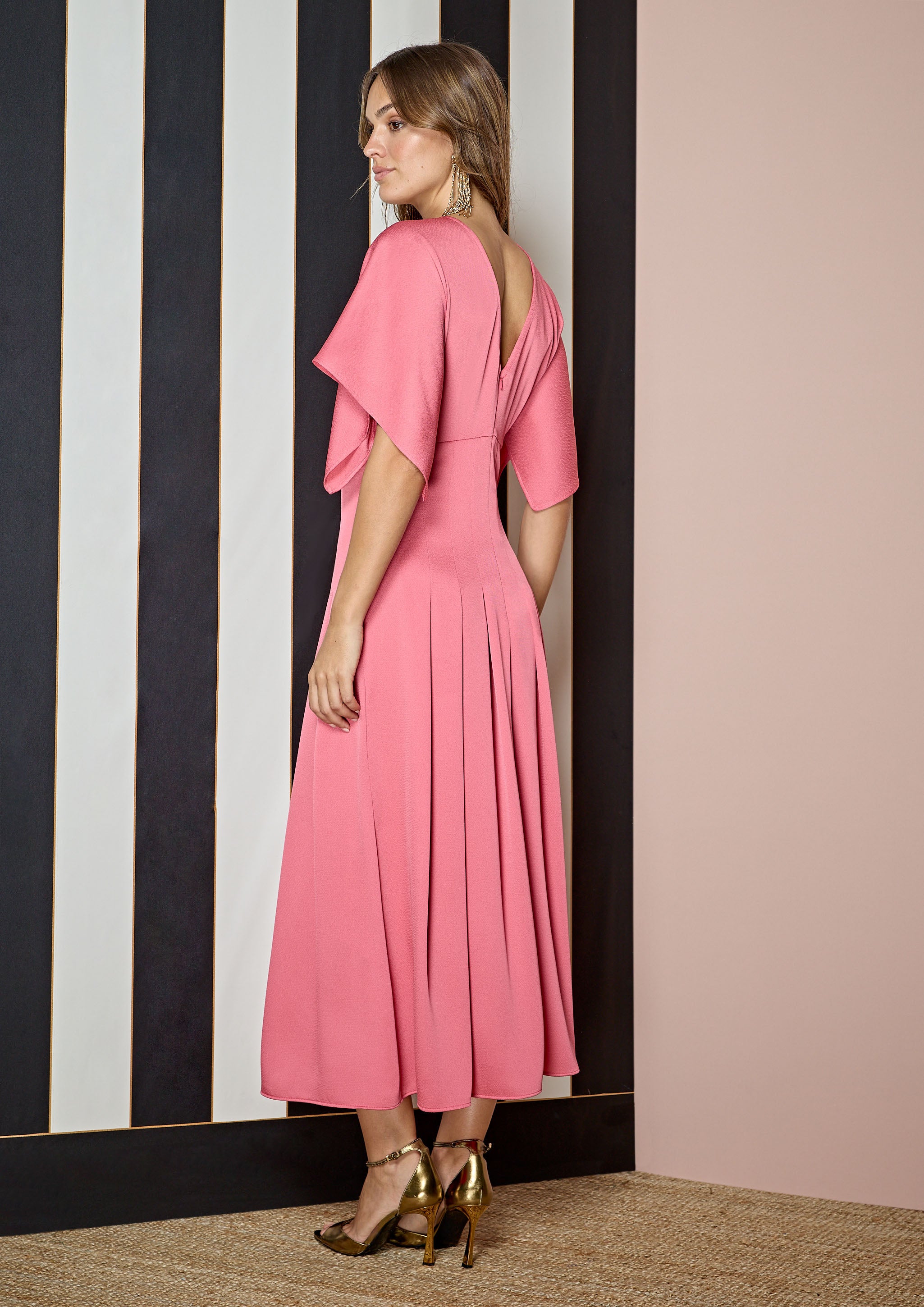 Vestido ALBA CONDE midi satinado rosa