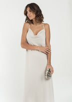 Vestido ALBA CONDE fluido largo satinado de tirante fino