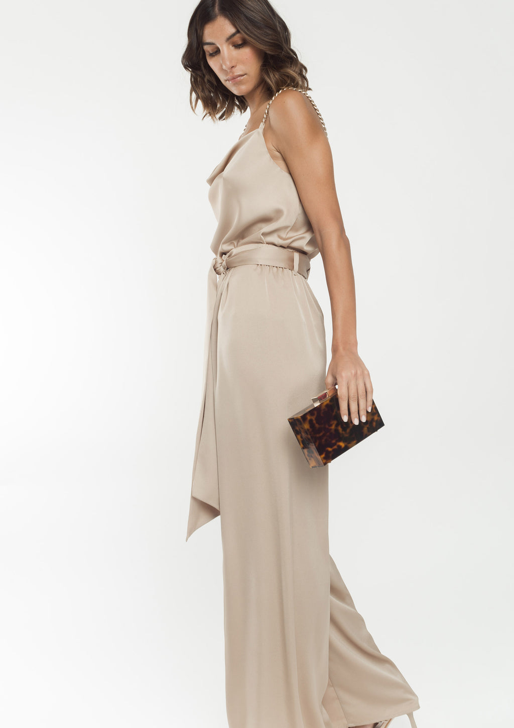 Pantalón ALBA CONDE satinado con lazada.