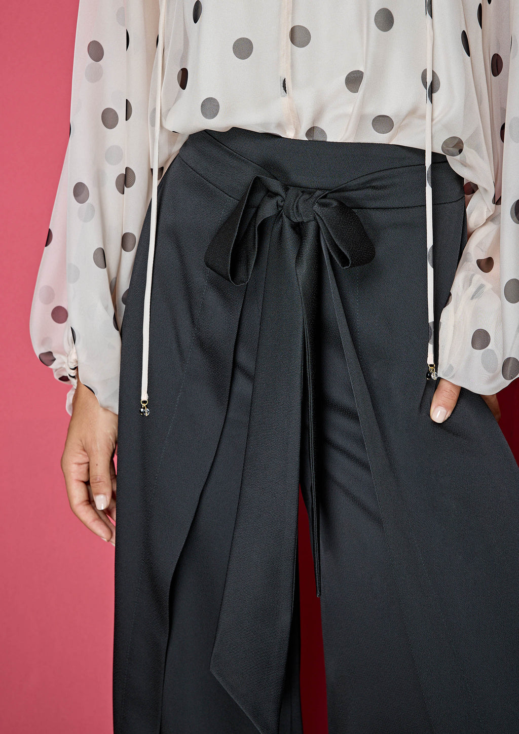 Pantalón ALBA CONDE de vestir con lazada