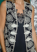 Chaleco ALBA CONDE largo bordado floral