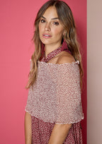 Chal ALBA CONDE rosa de invitada