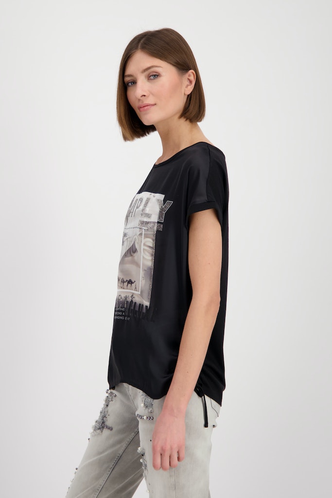 Blusa MONARI satinada con estampado