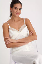 Top MONARI de raso con encaje