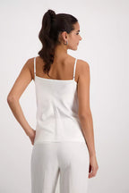 Top MONARI de raso con encaje