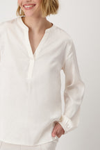 Blusa MONARI satinada color crudo