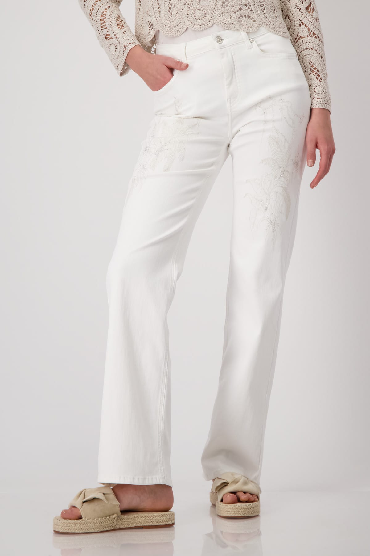 Pantalón MONARI vaquero bordado