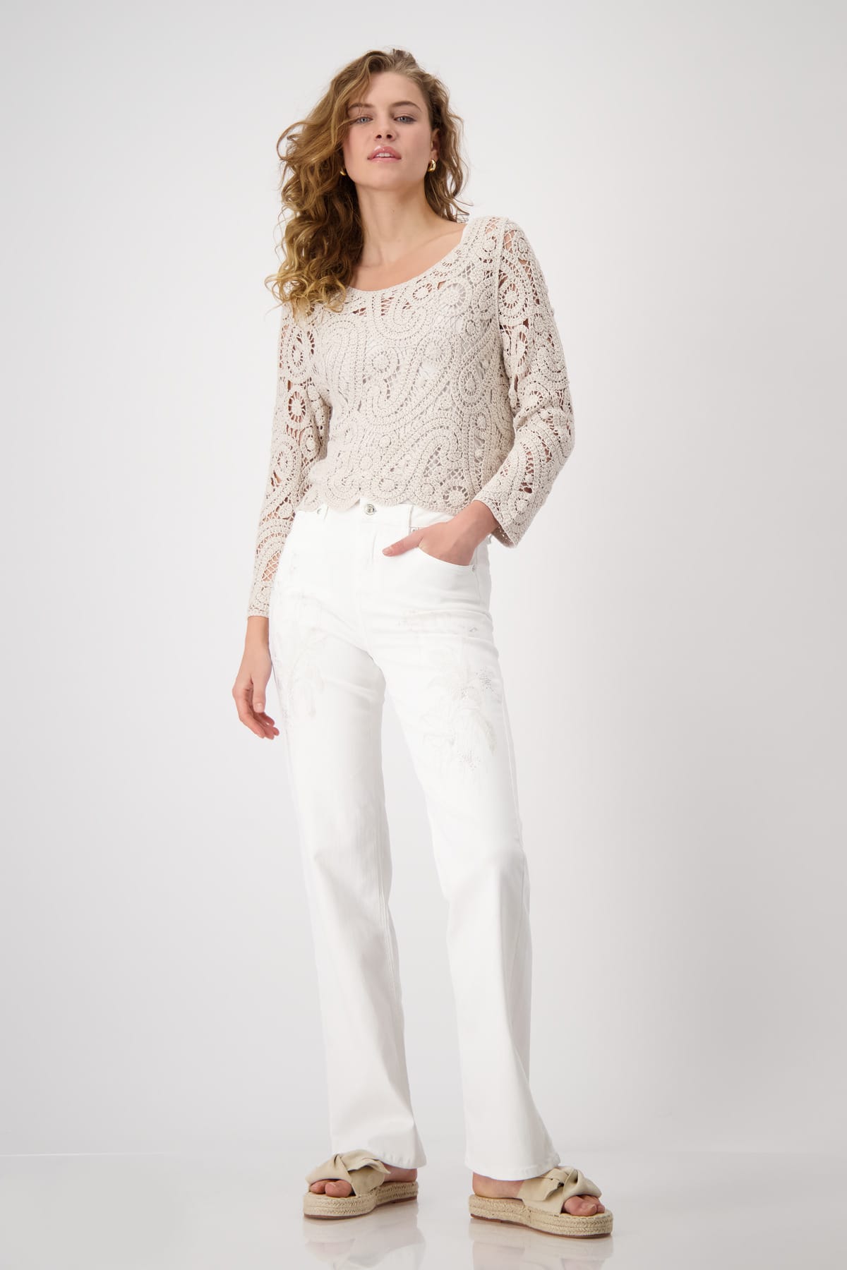 Pantalón MONARI vaquero bordado