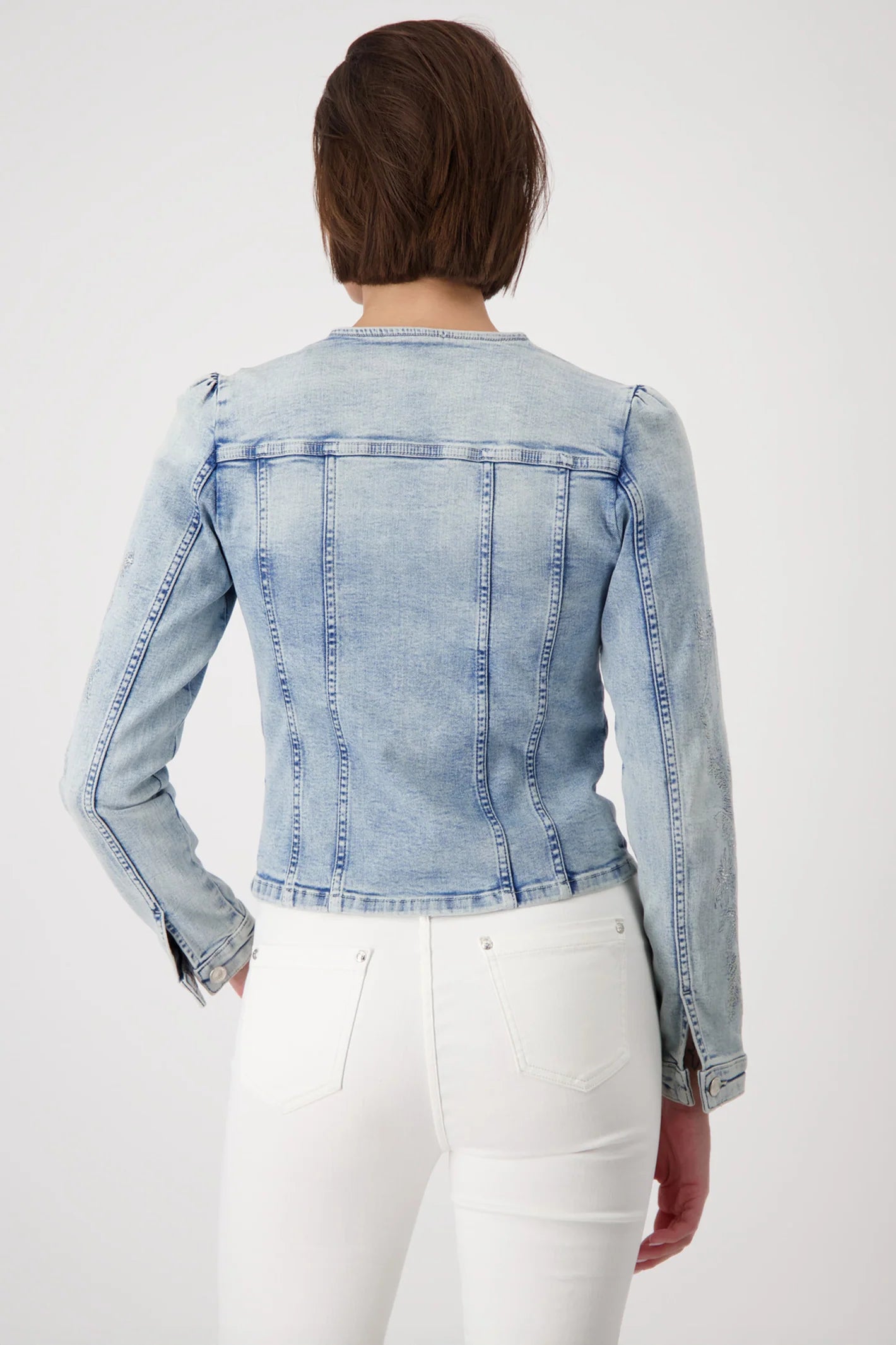 Cazadora MONARI jeans azul bordada