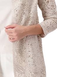 Abrigo MONARI de encaje color arena