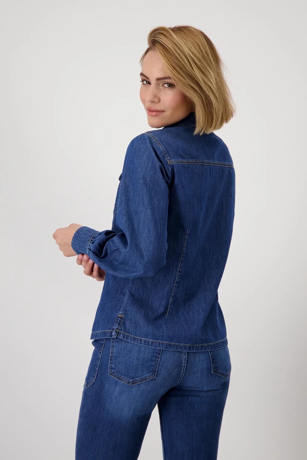 Blusa MONARI vaquera entallada